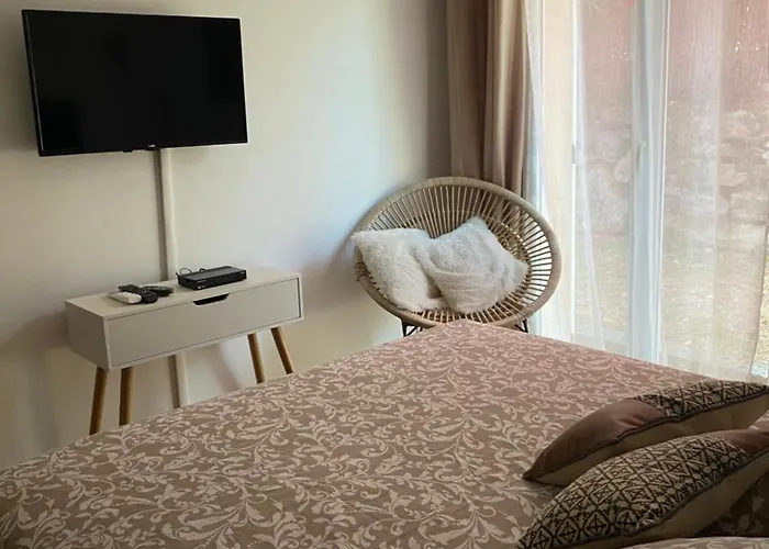 아파트 Maisonnette Antelissa A 3 Minutes En Voiture Des Plages Et Du Centre 쎙뜨호뻬